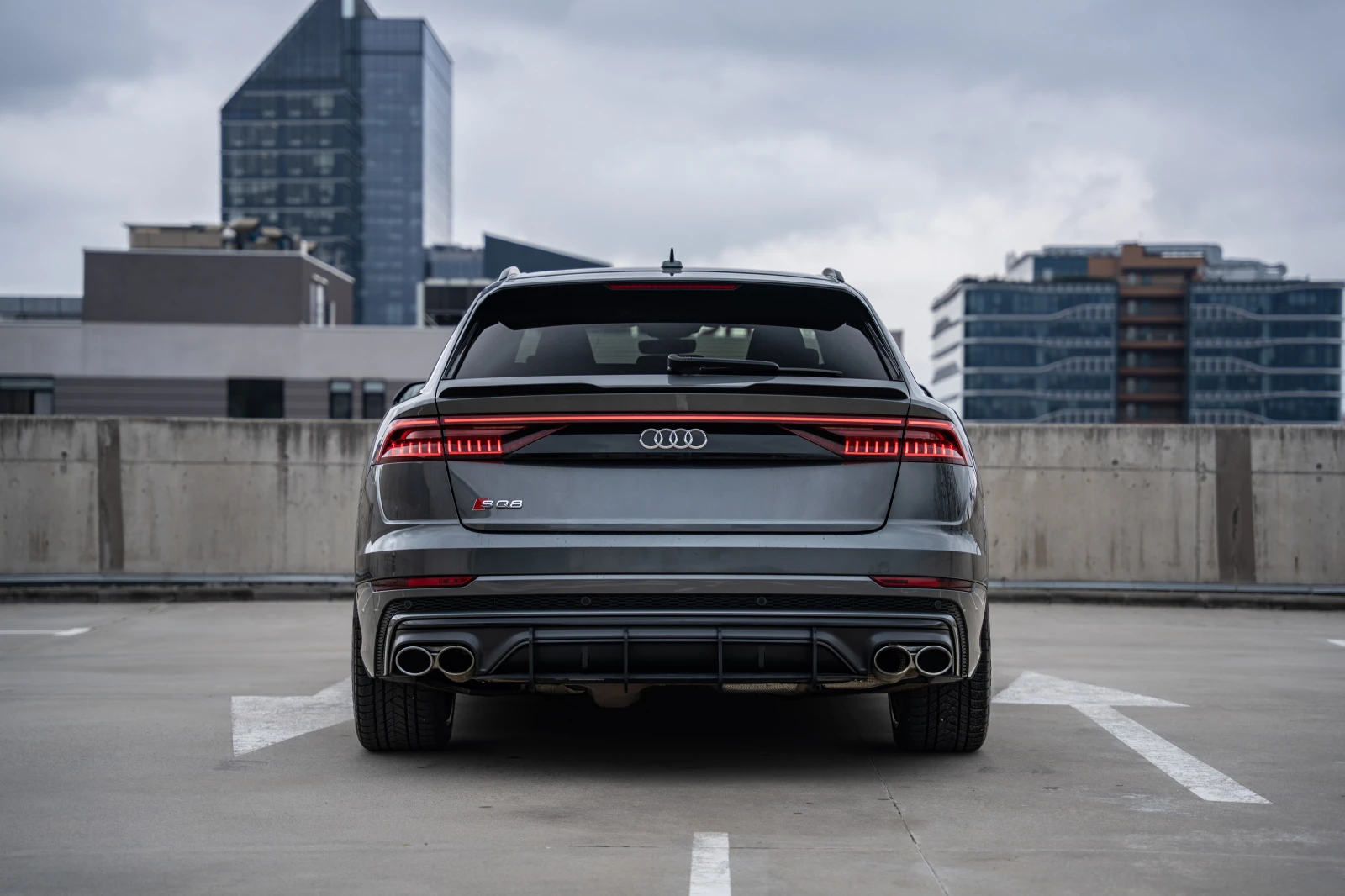 Audi SQ8, снимка 2 - Автомобили и джипове - 55829897