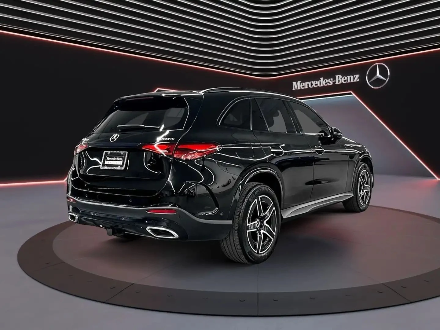 Mercedes-Benz GLC 300 4MATIC AMG PKG ЦЕНА ДО БЪЛГАРИЯ АВТОКРЕДИТ, снимка 3 - Автомобили и джипове - 55848327