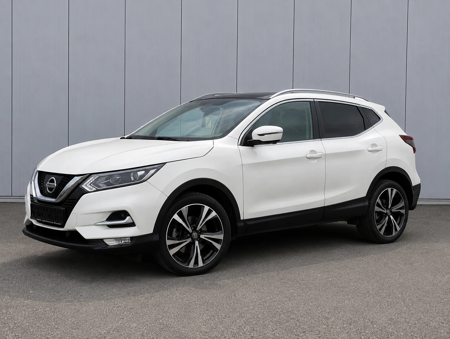 Nissan Qashqai 1.5 DCI /Panorama / 360, снимка 2 - Автомобили и джипове - 55888211