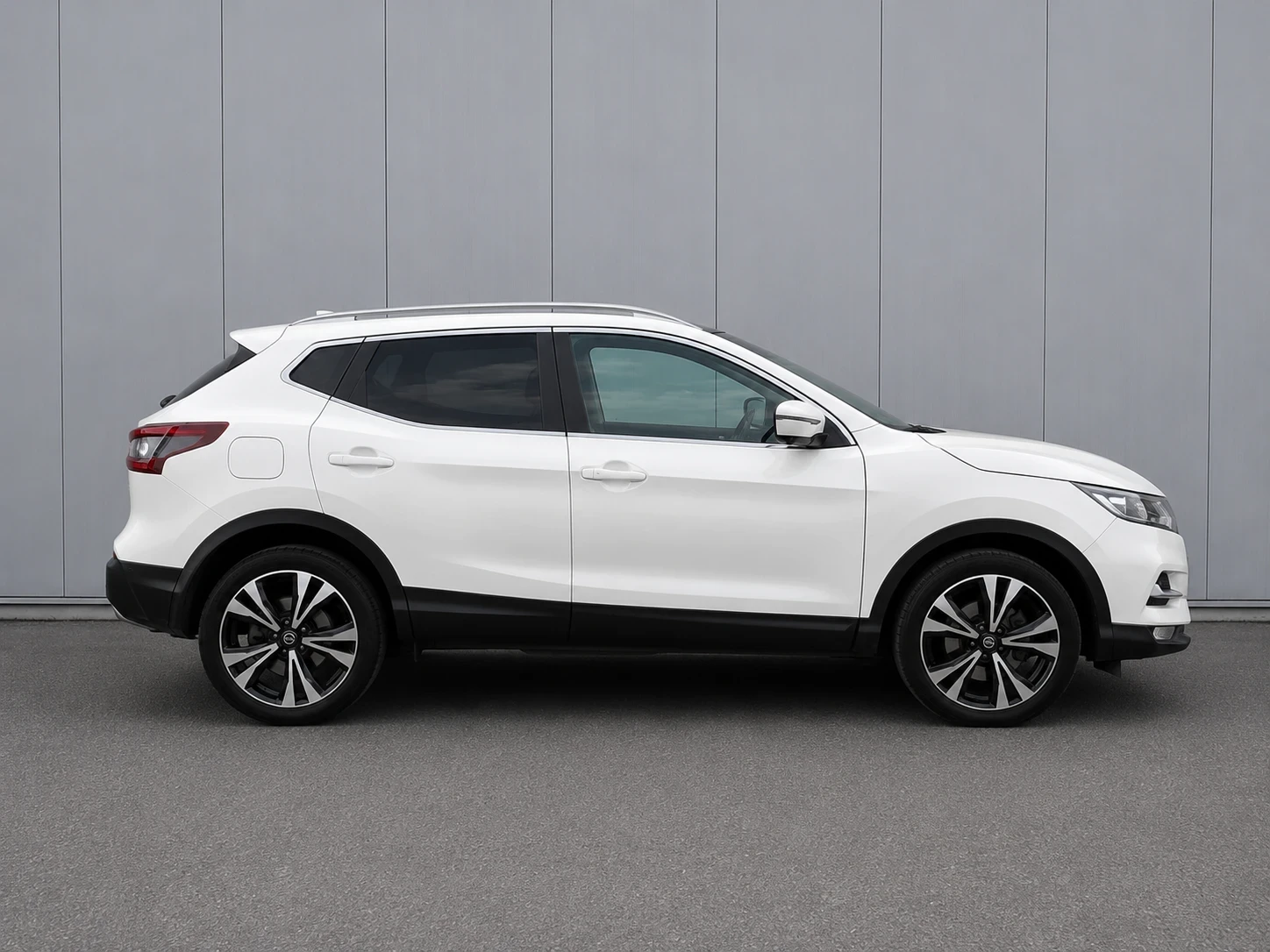 Nissan Qashqai 1.5 DCI /Panorama / 360, снимка 3 - Автомобили и джипове - 55888211