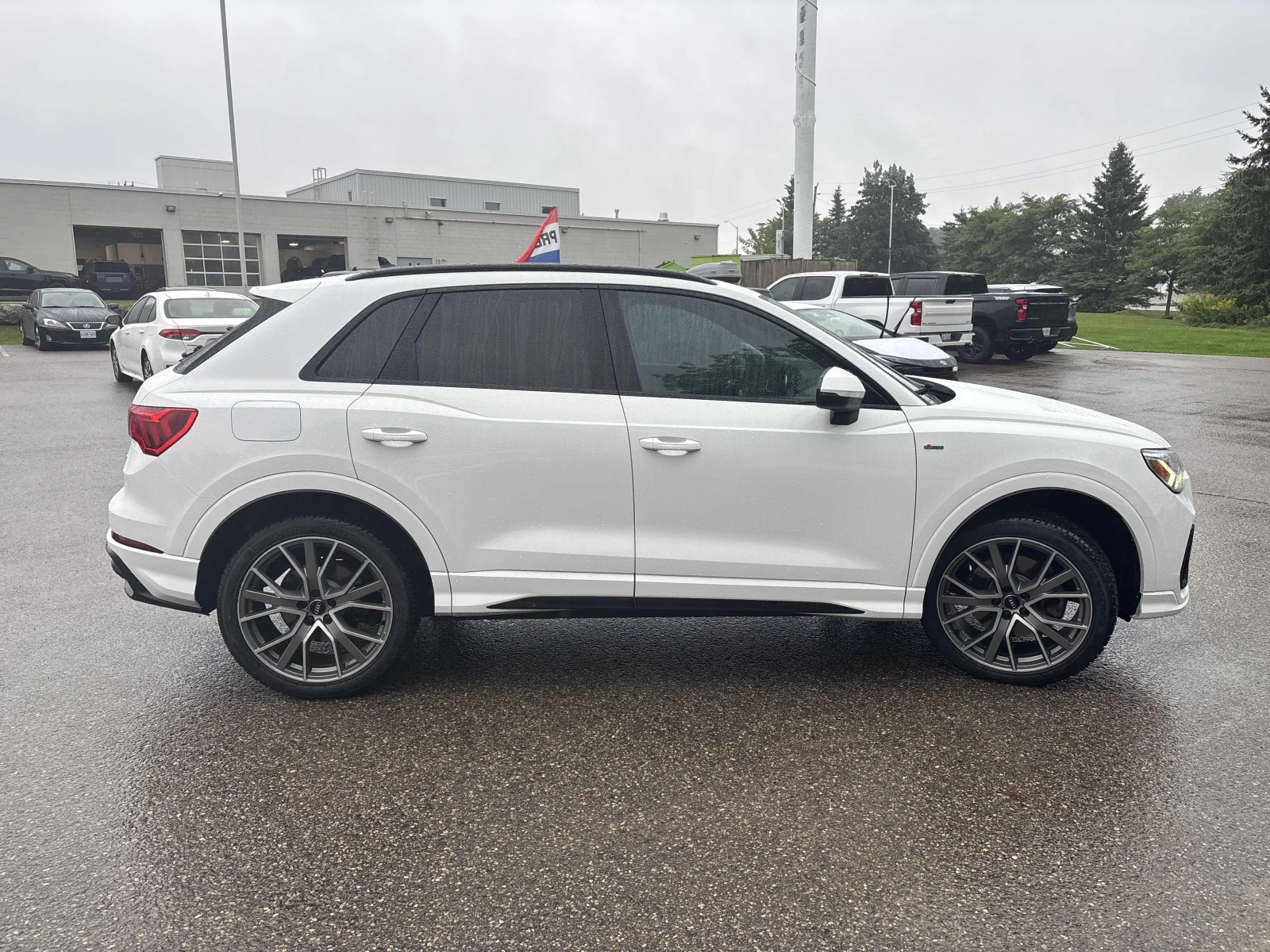 Audi Q3 Technik / АВТОКРЕДИТ, снимка 3 - Автомобили и джипове - 56088190
