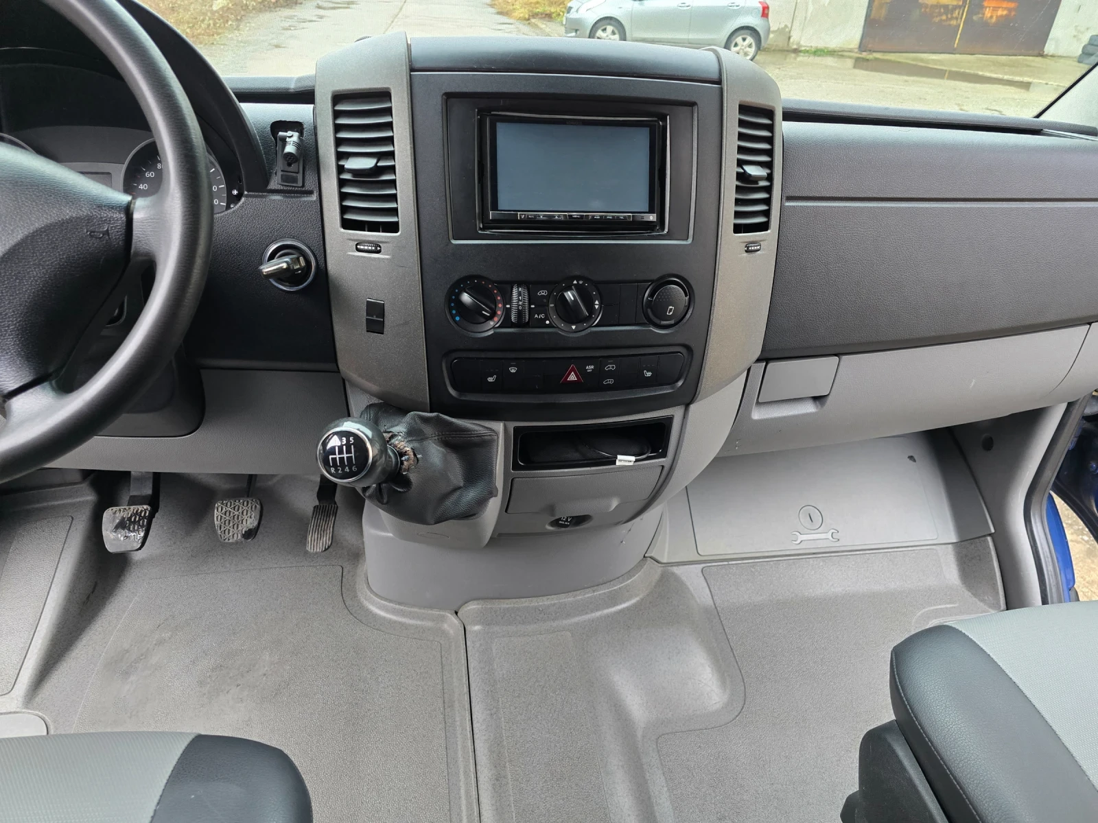 VW Crafter 2.0 TDI  - изображение 8