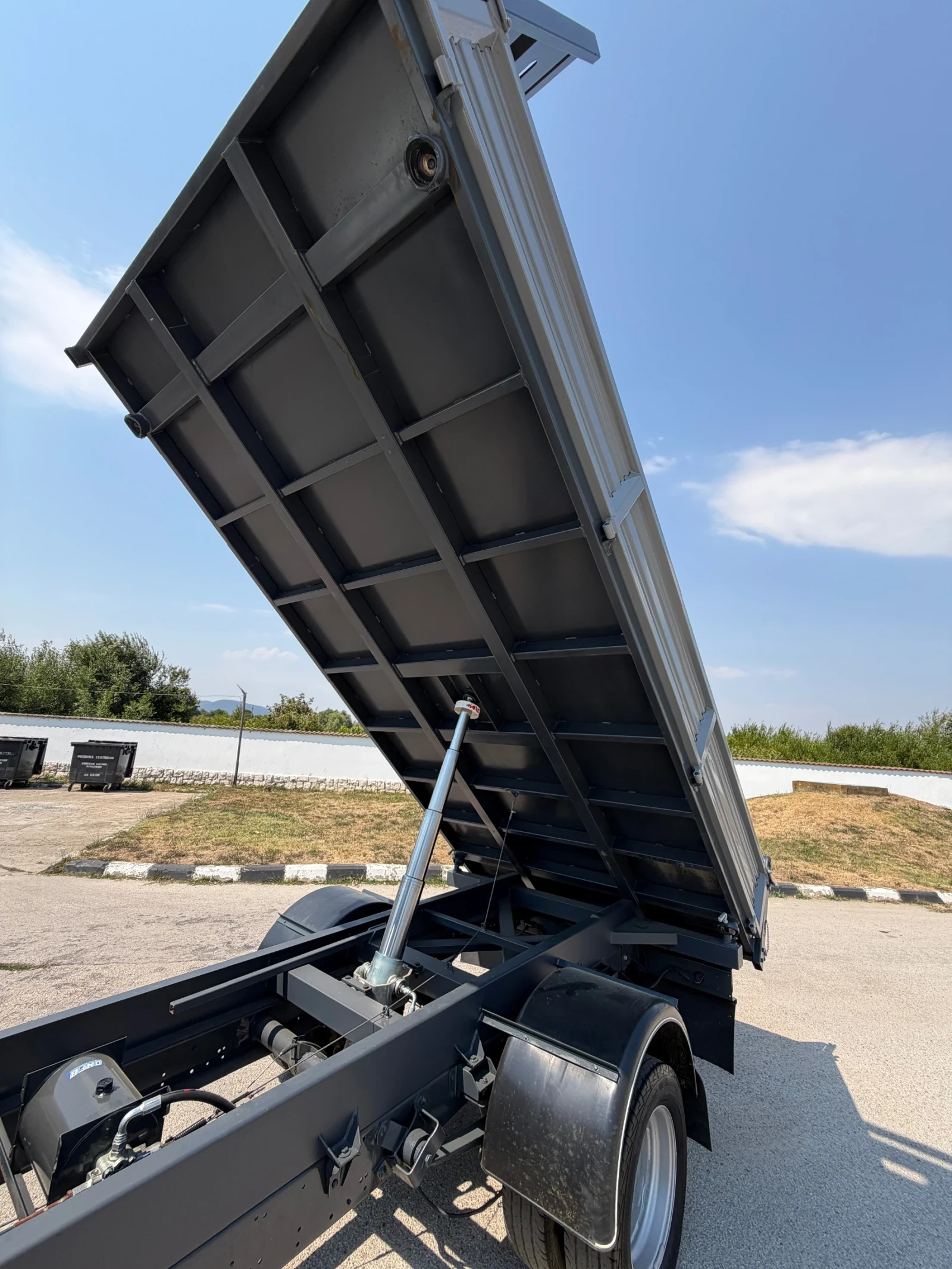 Iveco 35c15 ОРИГИНАЛЕН САМОСВАЛ* КЛИМАТИК, снимка 9 - Бусове и автобуси - 55710475