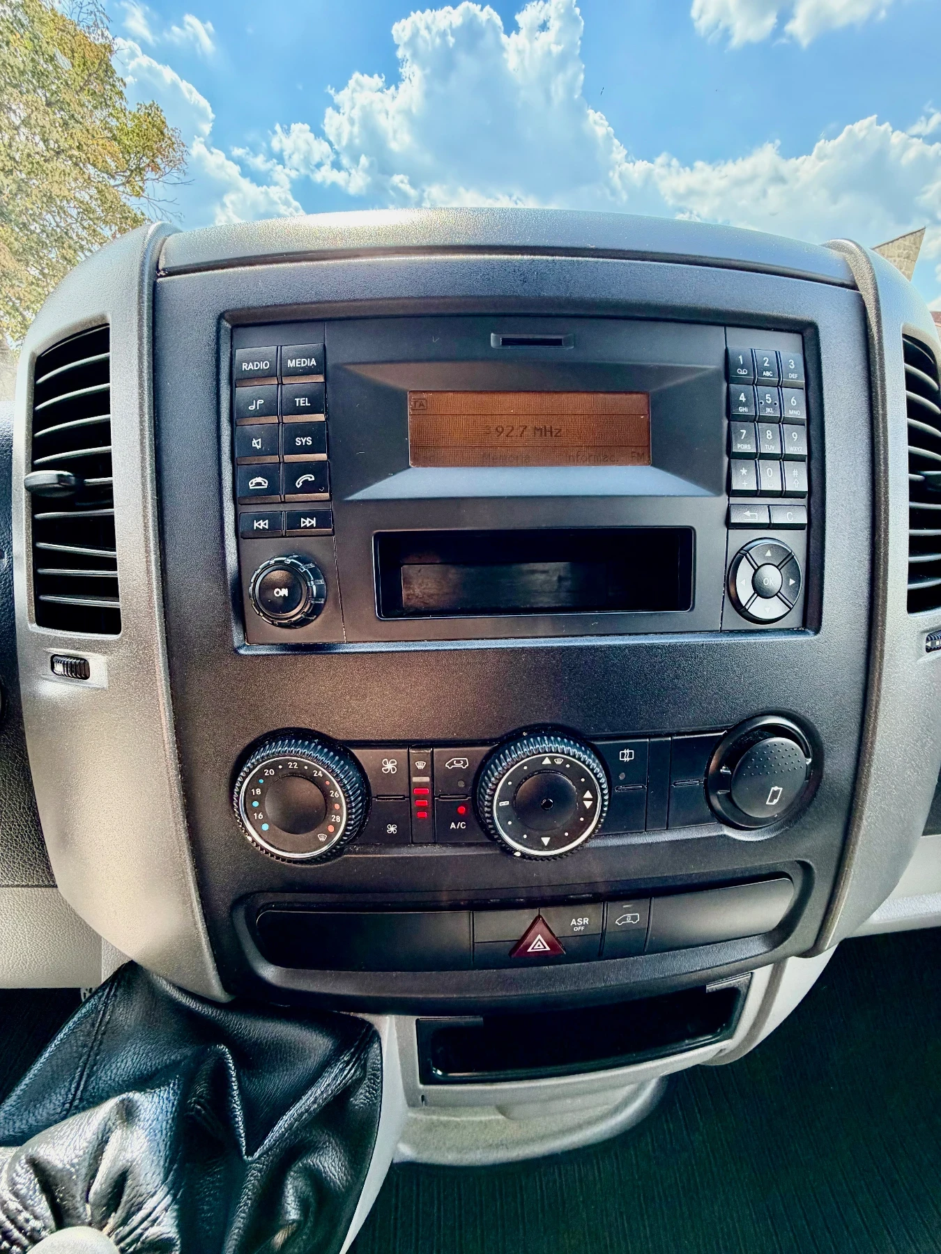 Mercedes-Benz Sprinter 316 САМОСВАЛ* КЛИМАТИК, снимка 15 - Бусове и автобуси - 55710475