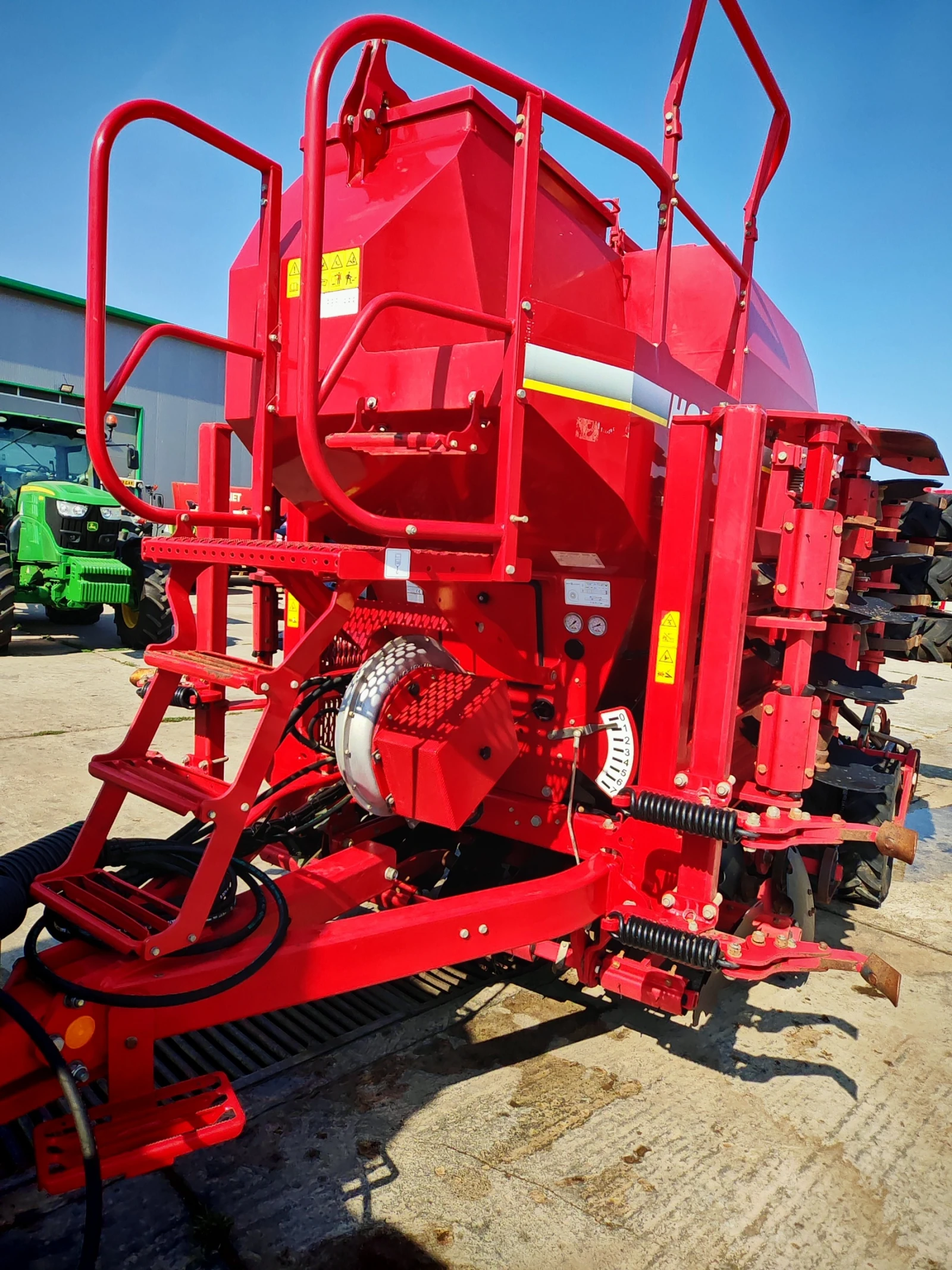 Сеялка Horsch 4 DC лизинг с първоначална вноска 20 % - изображение 8