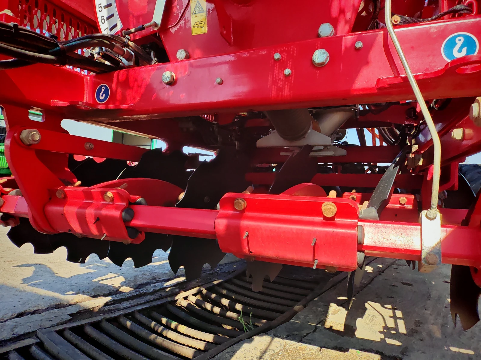  Horsch 4 DC     20 % | Mobile.bg   13