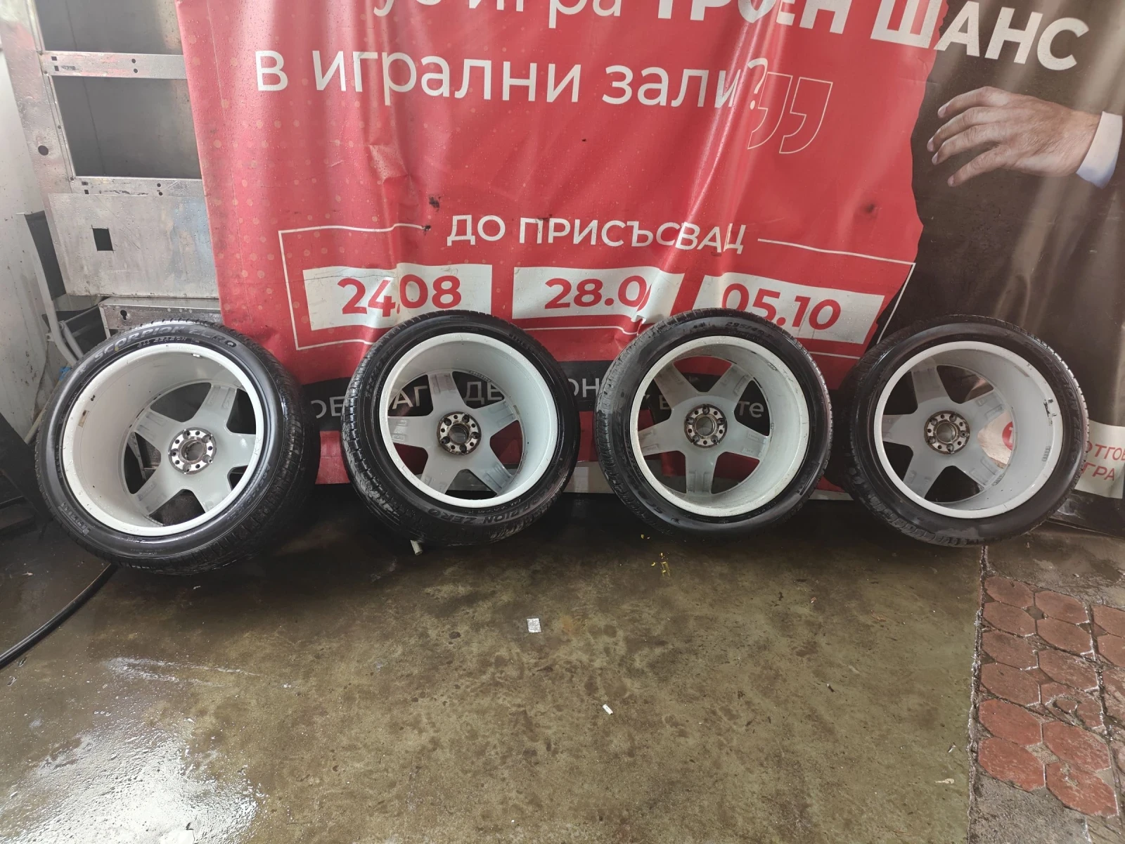 Гуми с джанти Pirelli 295/40R21, снимка 6 - Гуми и джанти - 53976872