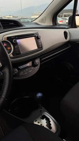 Toyota Yaris Hybrid/Пълна сервизна история/Камера, снимка 11