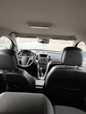 Opel Astra 1.7 cdti Cosmo Sports Tourer - 4090 € / 7999.34 лв. - 65180868 14