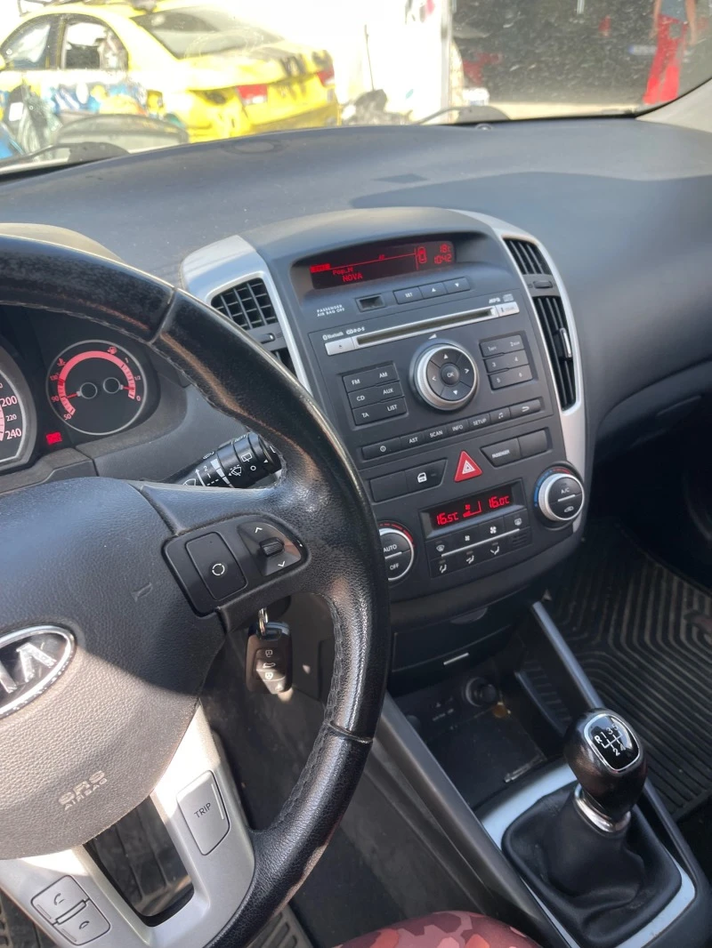 Kia Ceed, снимка 9 - Автомобили и джипове - 42727718