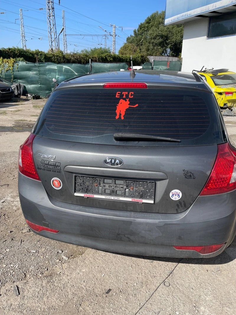 Kia Ceed, снимка 4 - Автомобили и джипове - 42727718