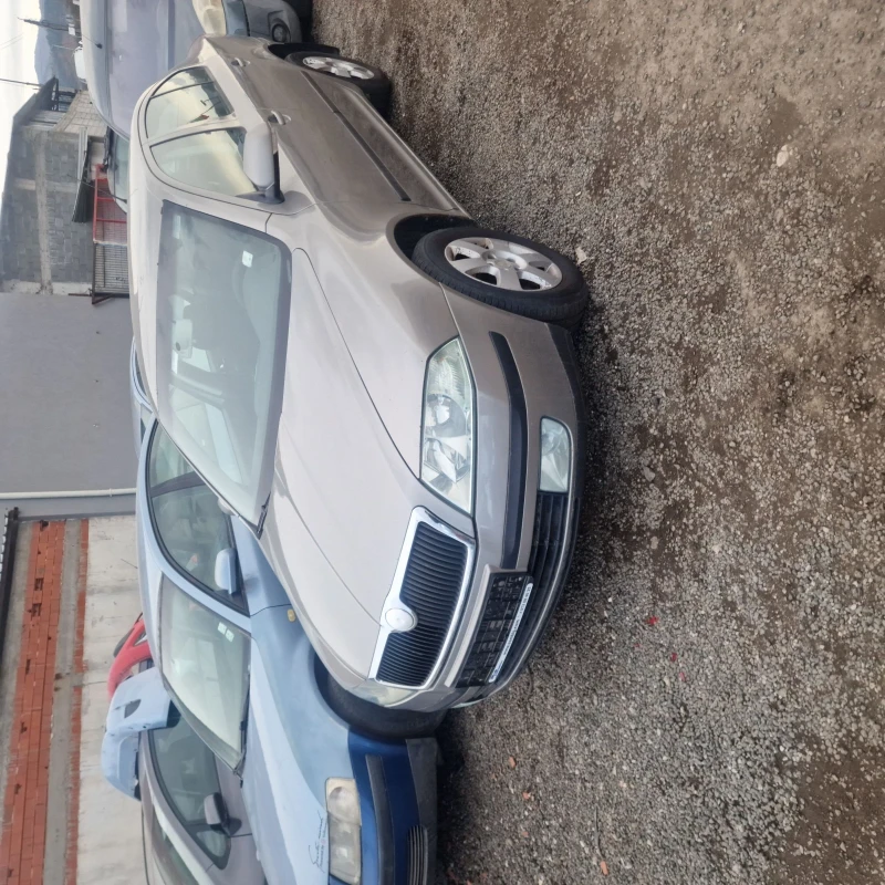 Skoda Octavia 1.6i, снимка 2 - Автомобили и джипове - 48128234