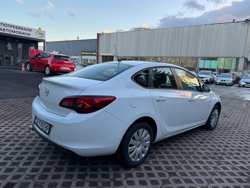 Opel Astra 1.4T Enjoy, снимка 4 - Автомобили и джипове - 48602637