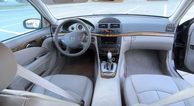 Mercedes-Benz E 320, снимка 8 - Автомобили и джипове - 49394408