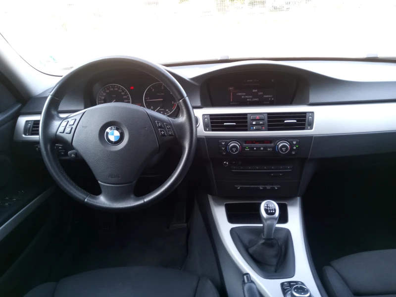 BMW 320 320 xdrive/navi, снимка 7 - Автомобили и джипове - 50209220