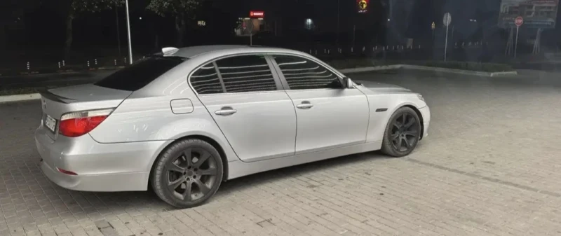 BMW 530 Седан, снимка 8 - Автомобили и джипове - 52055559