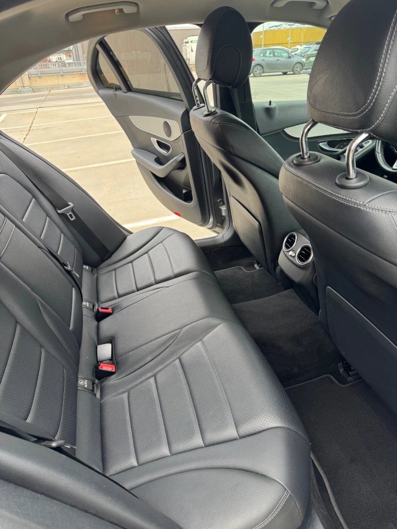 Mercedes-Benz C 300 C300 4matic, снимка 10 - Автомобили и джипове - 52347277