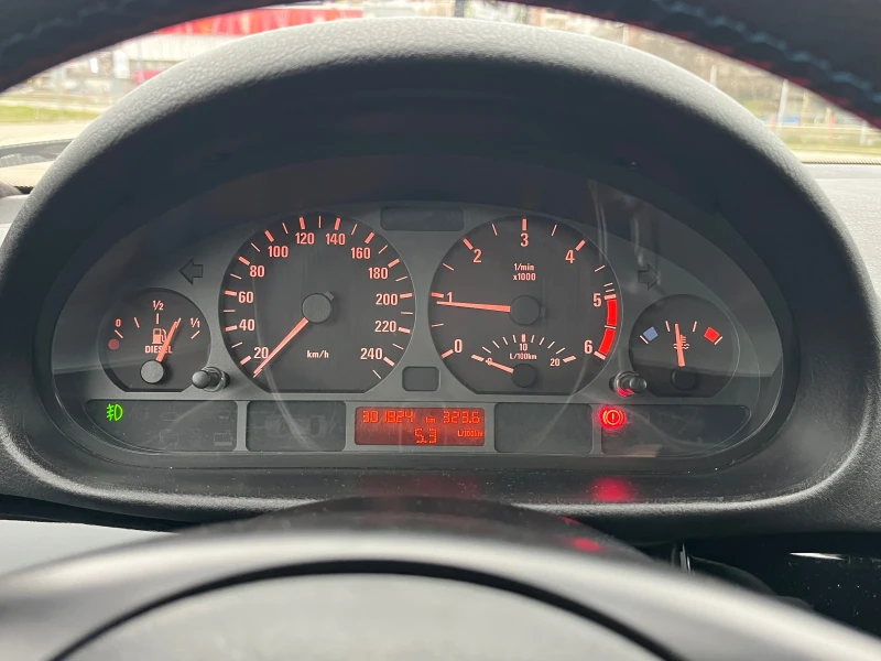 BMW 320 150 коня 6 скорости, снимка 17 - Автомобили и джипове - 52867559