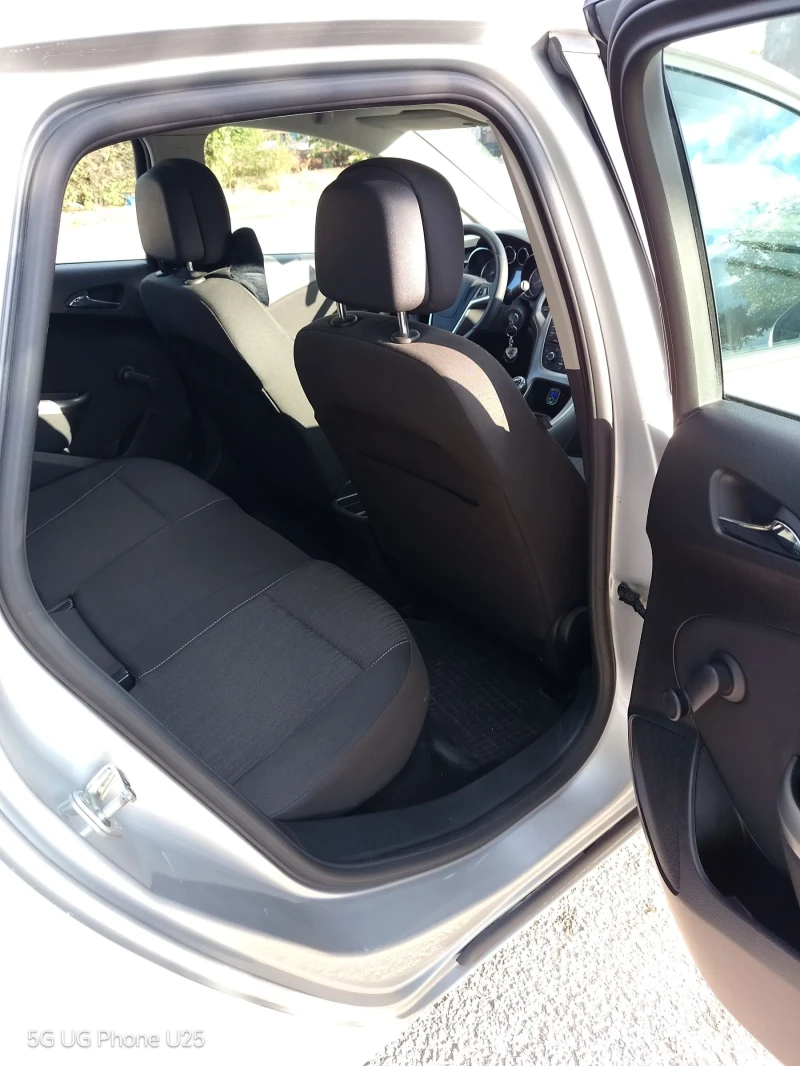 Opel Astra, снимка 10 - Автомобили и джипове - 52920592