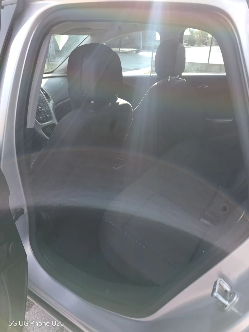 Opel Astra, снимка 8 - Автомобили и джипове - 52920592