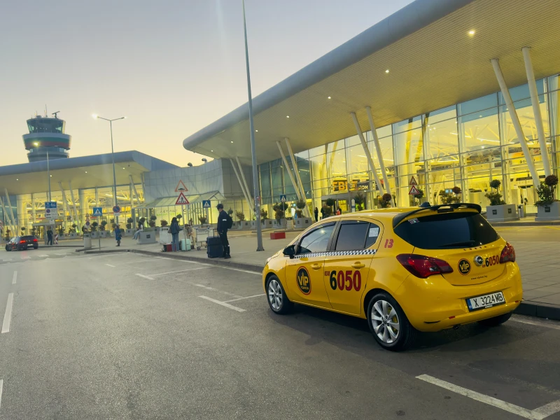 Opel Corsa 1.4 LPG, снимка 2 - Автомобили и джипове - 52949515