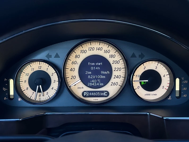 Mercedes-Benz CLS 320 CLS 320, снимка 9 - Автомобили и джипове - 53157316