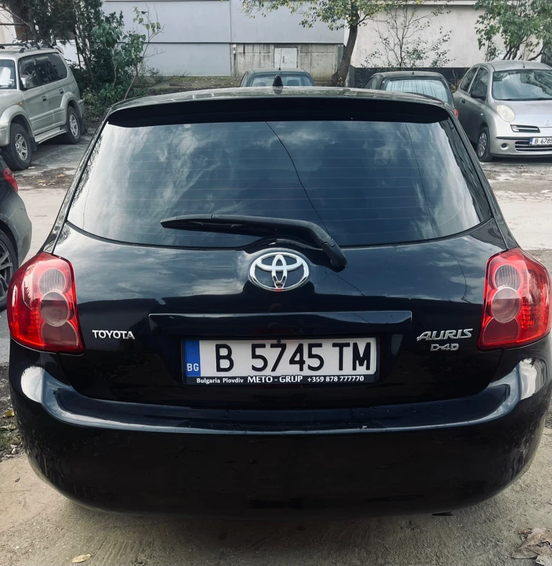 Toyota Auris 2.2D-CAT KEYLESS/NAVI/КОЖА, снимка 4 - Автомобили и джипове - 53379383