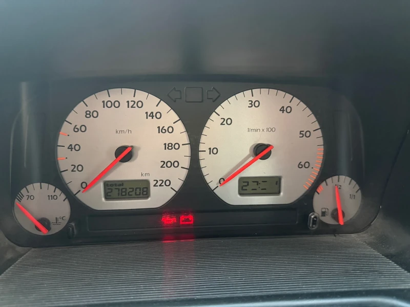 VW Golf, снимка 3 - Автомобили и джипове - 53394417