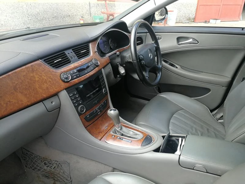 Mercedes-Benz CLS 320 CDi, снимка 9 - Автомобили и джипове - 29876601