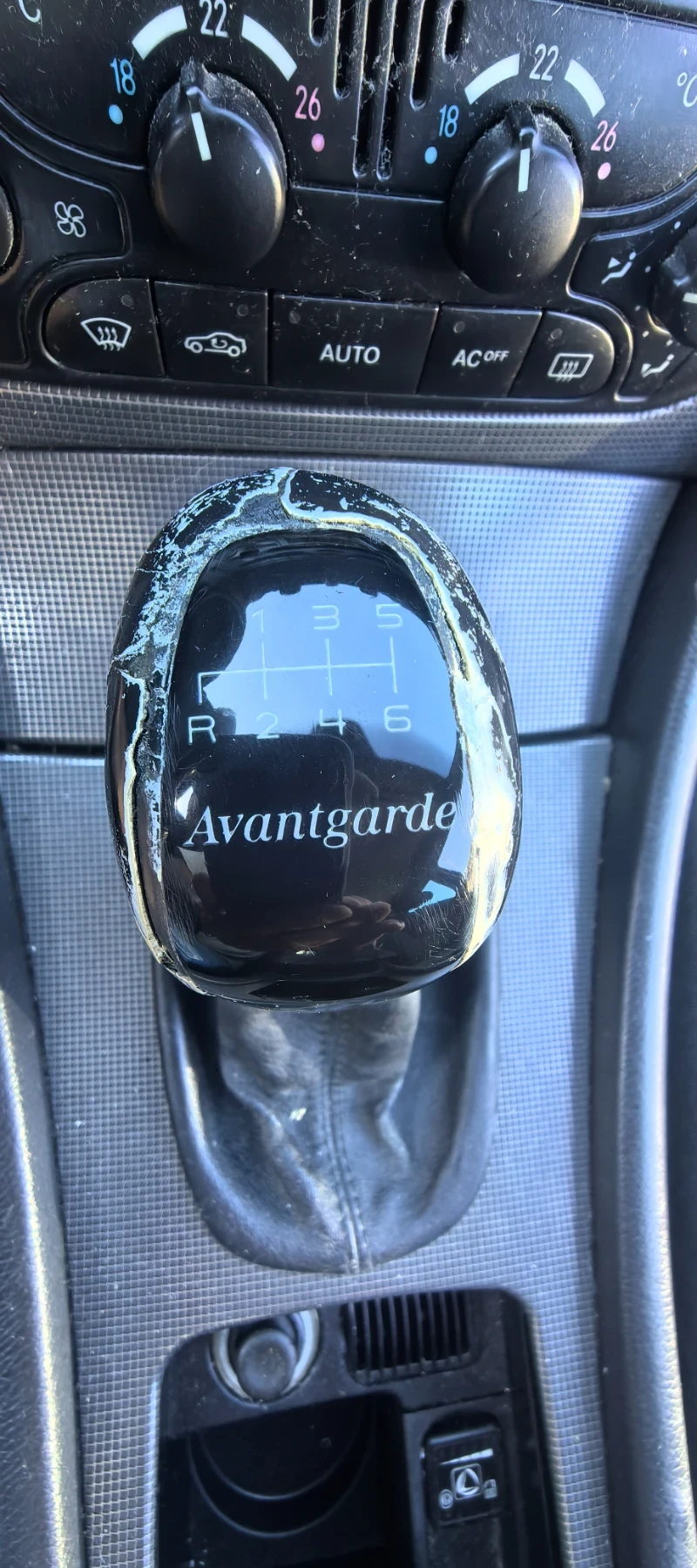 Mercedes-Benz C 180 Avantgarde Kompressor, снимка 9 - Автомобили и джипове - 55416208