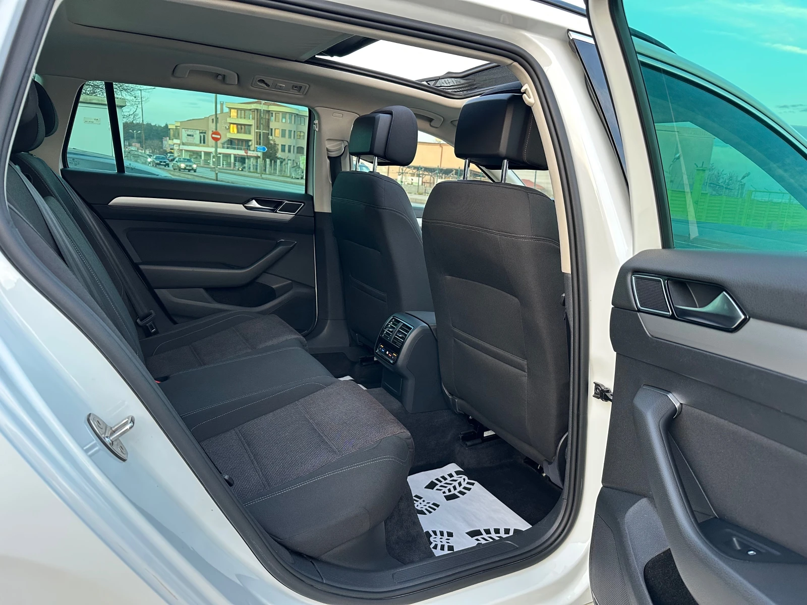 VW Passat 2.0TDI* Highline | Mobile.bg   11