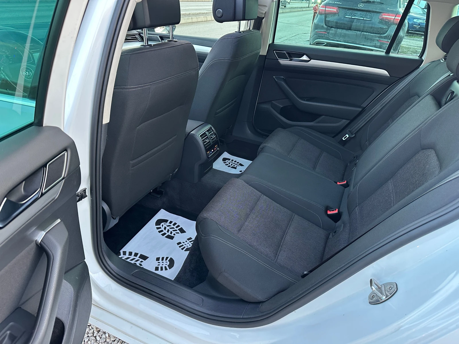 VW Passat 2.0TDI* Highline | Mobile.bg   12