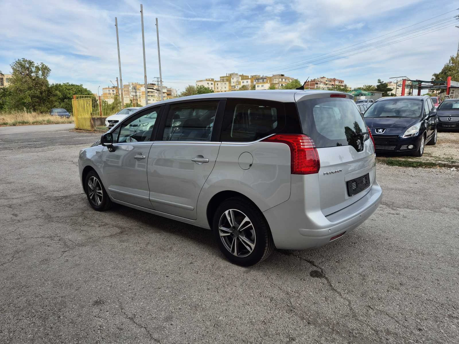 Peugeot 5008 1.6HDI АВТОМАТ 7МЕСТА ITALY - изображение 7