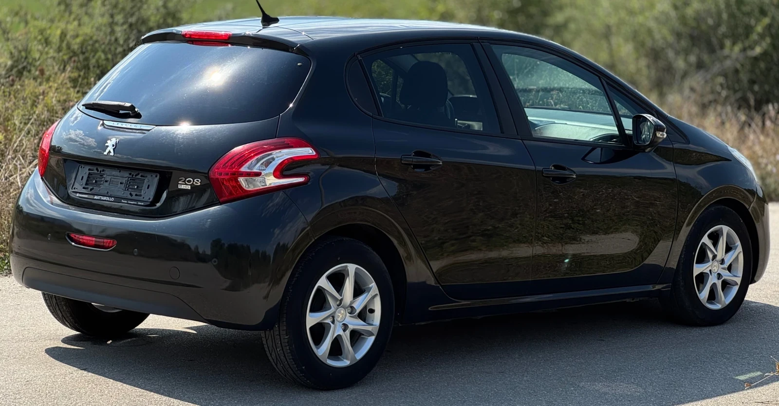 Peugeot 208 1.4HDI /70кс АВТОМАТ  - изображение 6