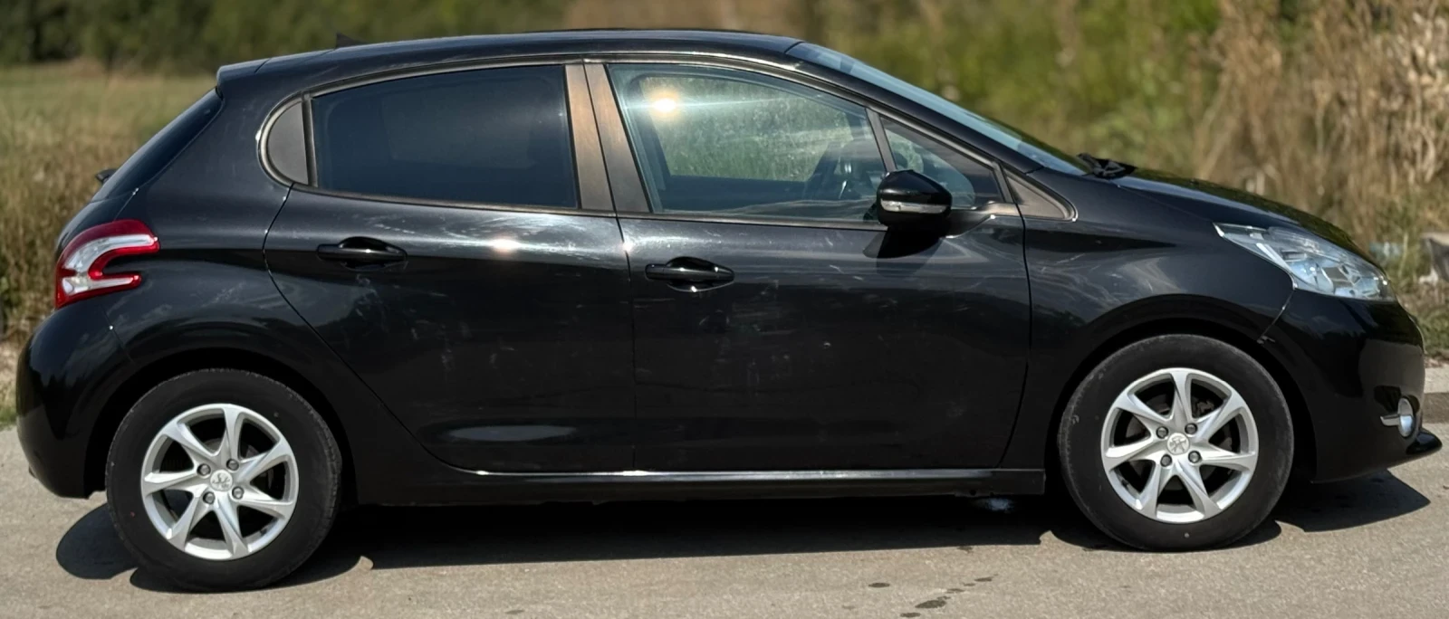 Peugeot 208 1.4HDI /70кс АВТОМАТ  - изображение 7