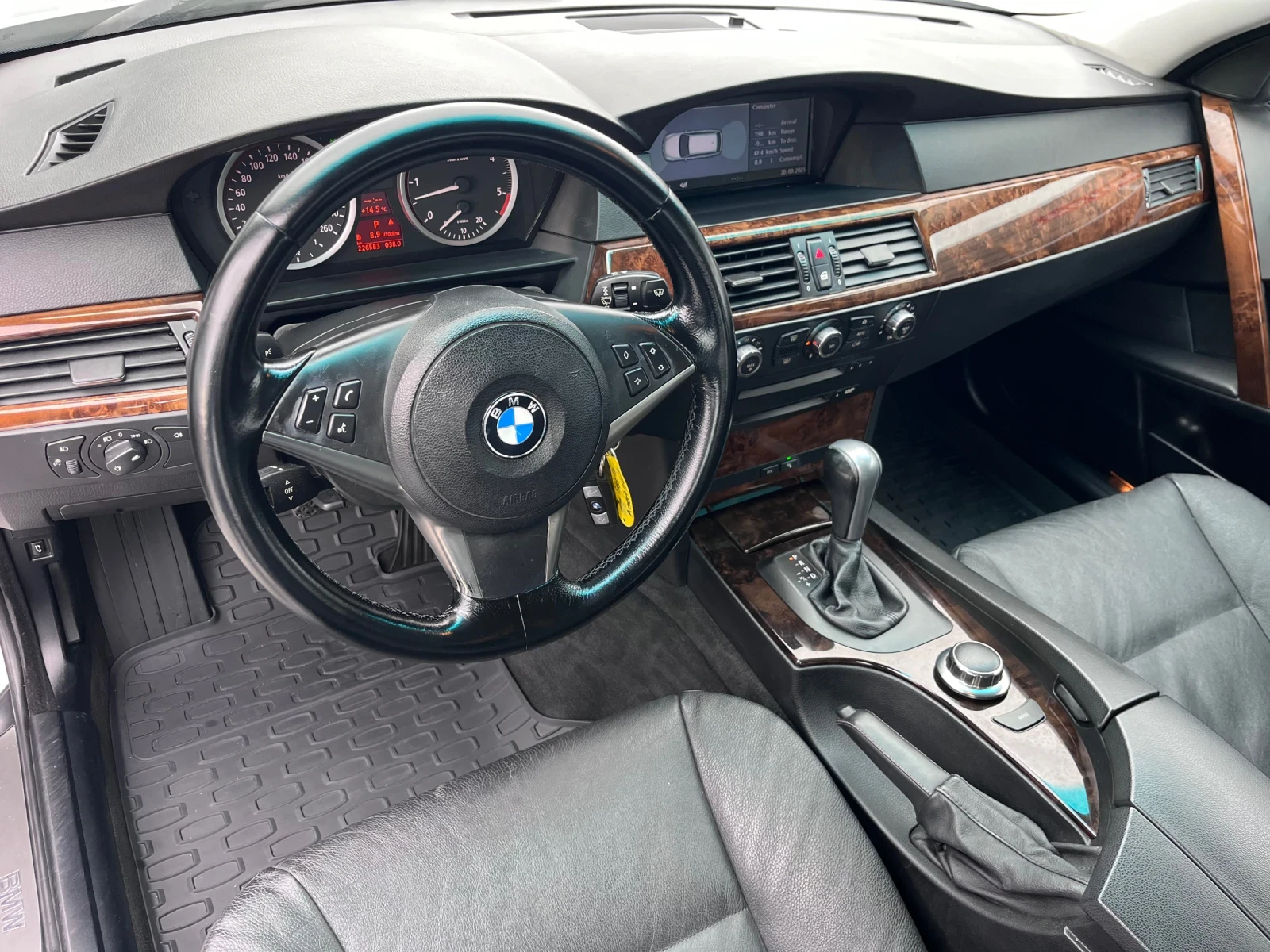 BMW 530 231hp / XD / Touring  - изображение 9