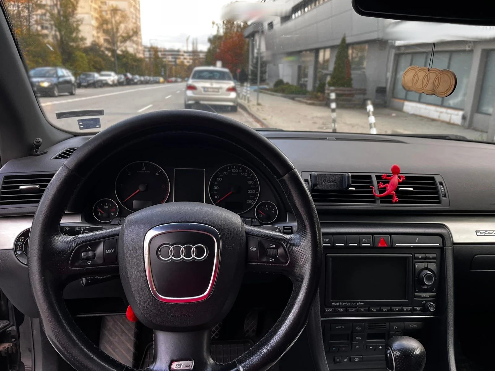 Audi A4  - изображение 5