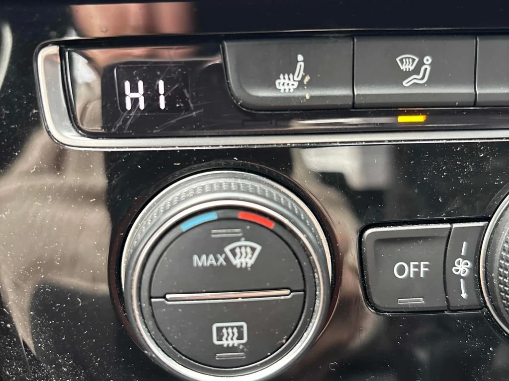 VW Golf * 5 door DSG * CARFAX * БЕЗ ПЪРВОНАЧАЛНА ВНОСКА - изображение 10