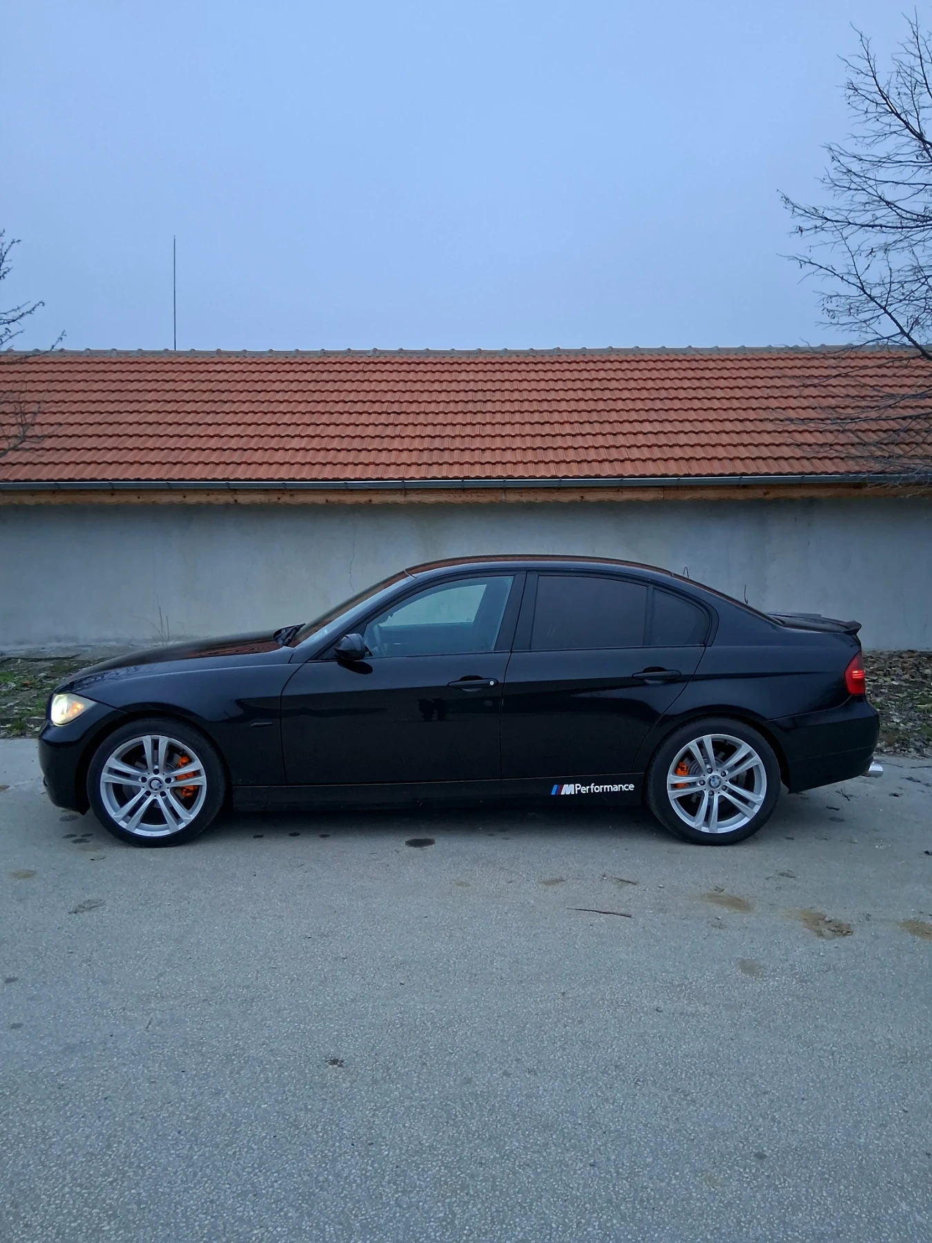 BMW 320 320d - изображение 6