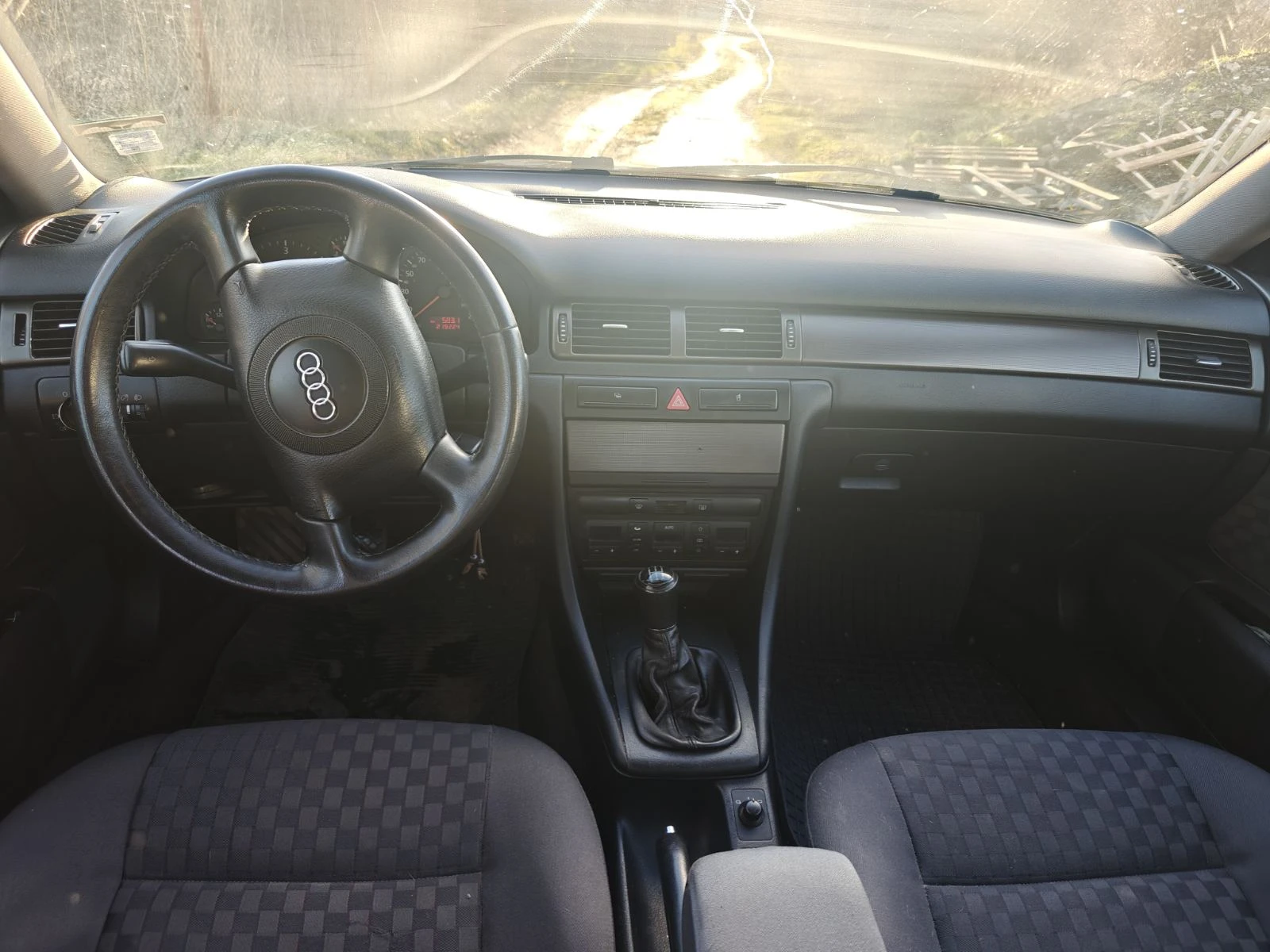 Audi A6 C5  - изображение 4