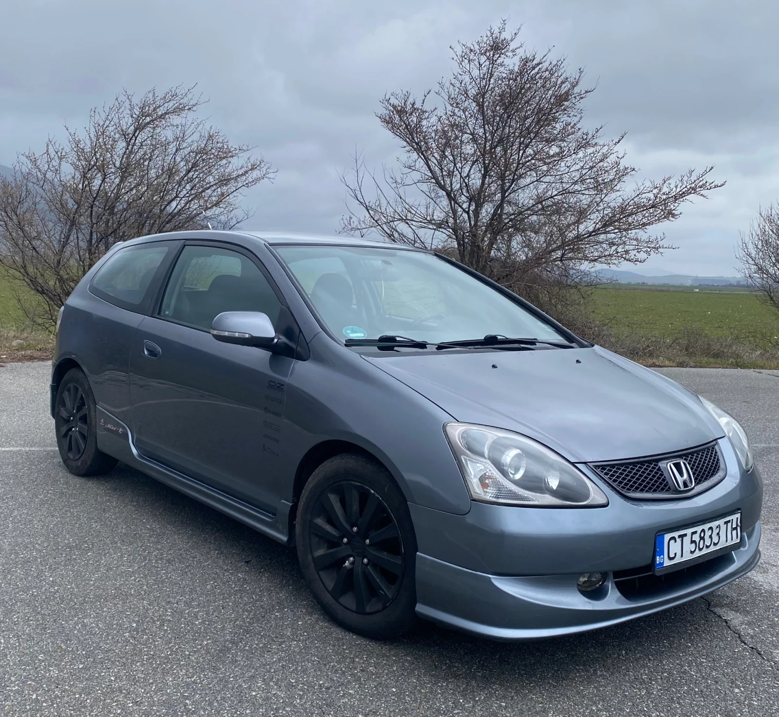 Honda Civic 1.6 VTEC FACELIFT, снимка 2 - Автомобили и джипове - 53959158