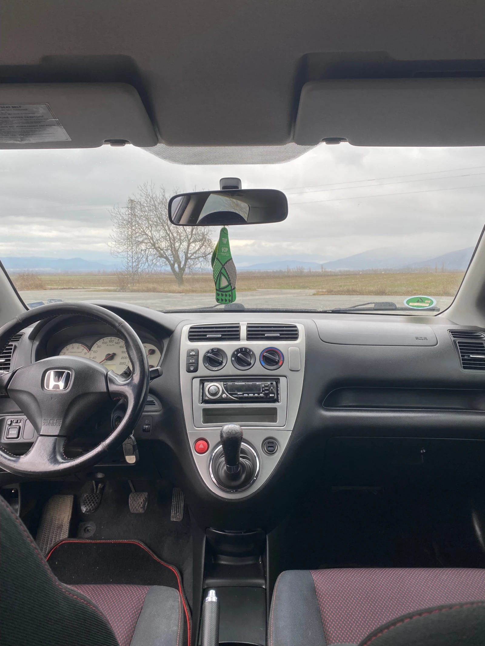 Honda Civic 1.6 VTEC FACELIFT, снимка 10 - Автомобили и джипове - 53959158