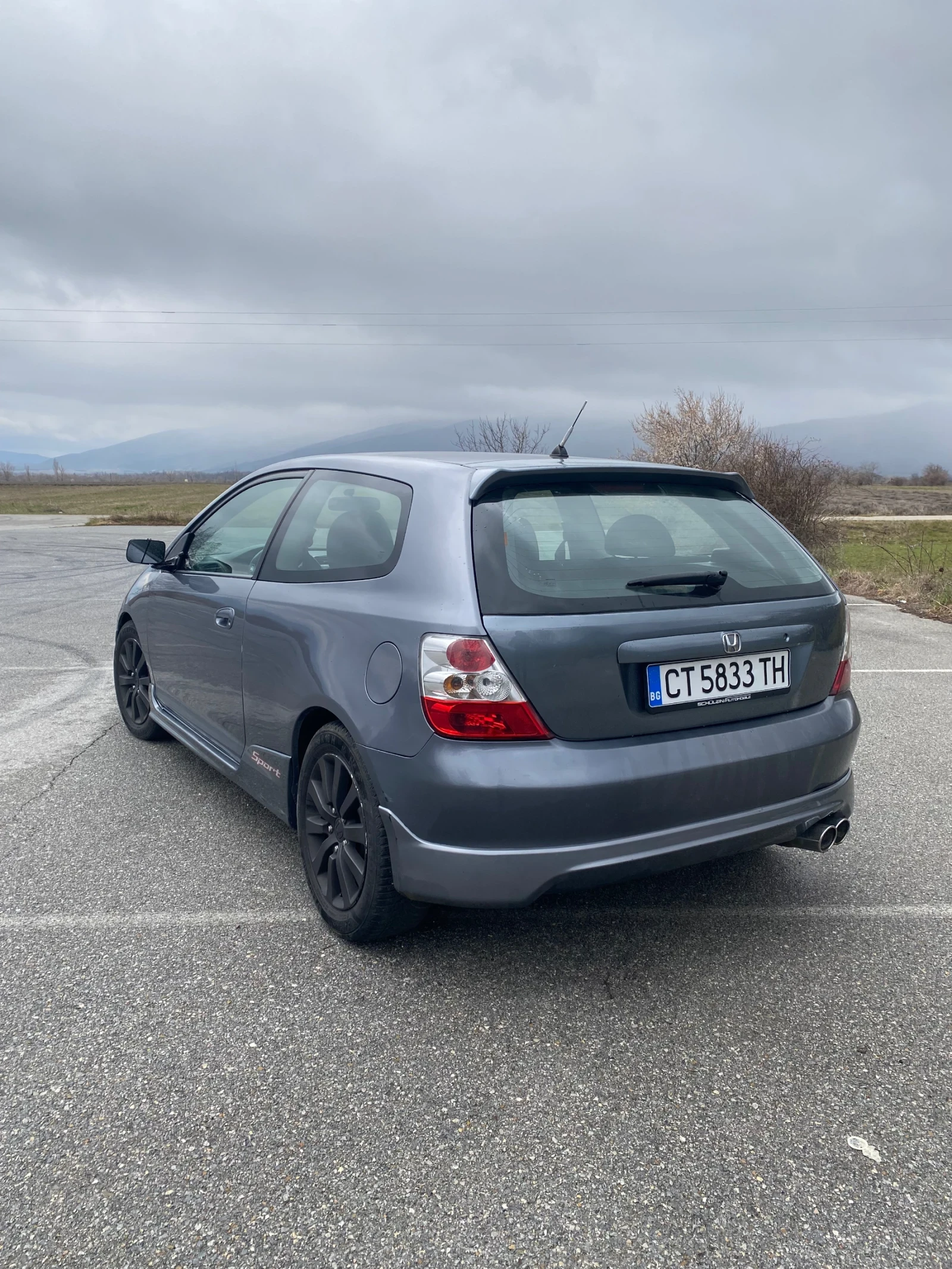 Honda Civic 1.6 VTEC FACELIFT, снимка 5 - Автомобили и джипове - 53959158