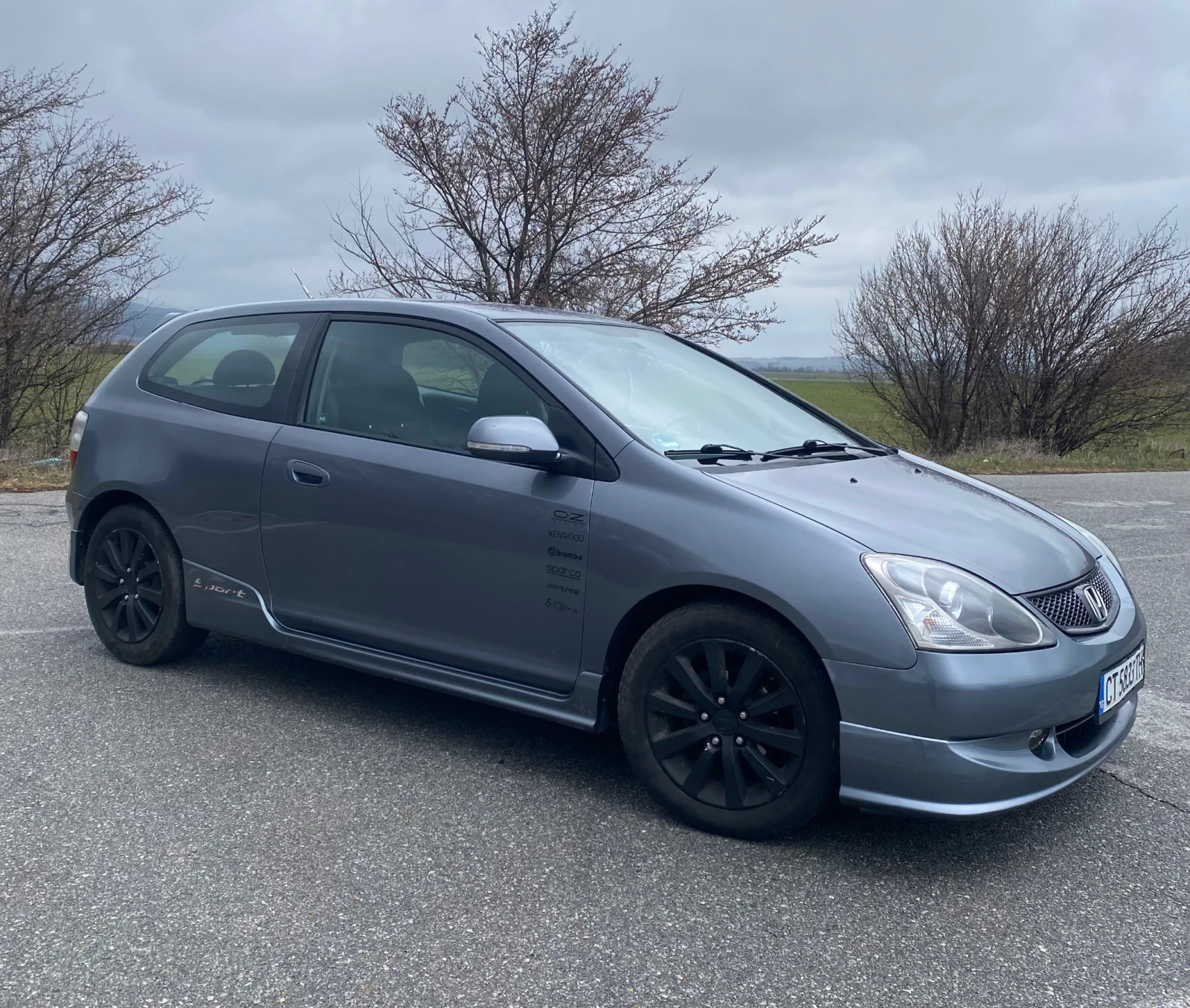 Honda Civic 1.6 VTEC FACELIFT, снимка 3 - Автомобили и джипове - 53959158