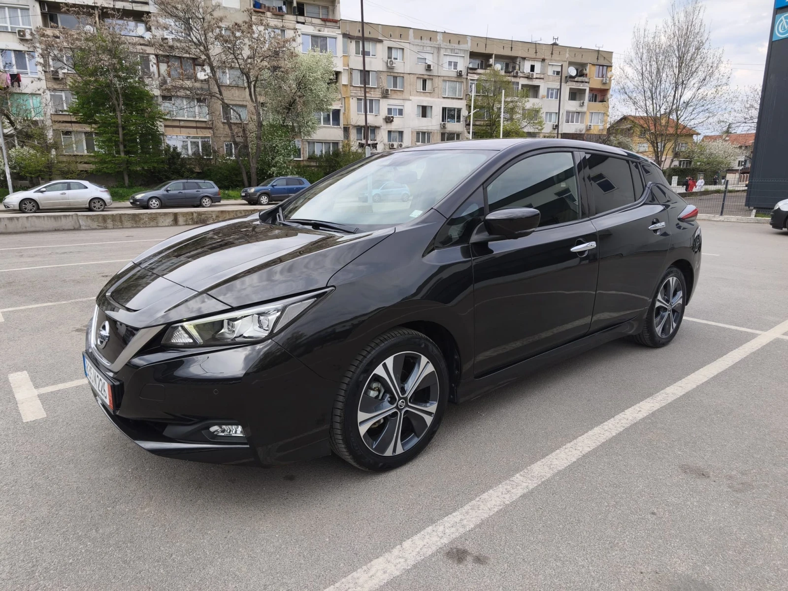 Nissan Leaf  Tekna 40kw ProPilot 360 keyless carplay, снимка 7 - Автомобили и джипове - 54268384