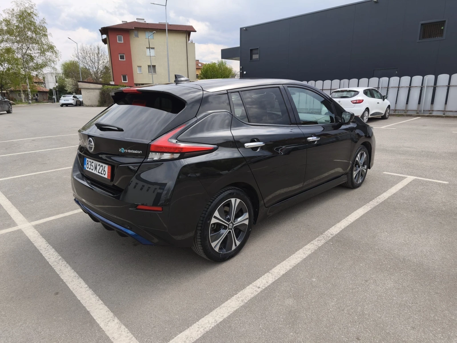 Nissan Leaf  Tekna 40kw ProPilot 360 keyless carplay, снимка 3 - Автомобили и джипове - 54268384