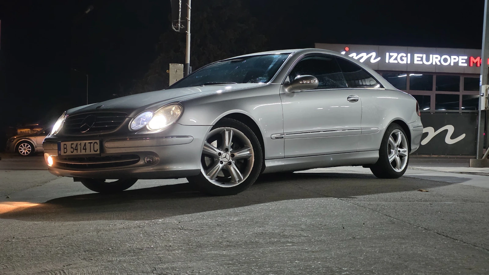 Mercedes-Benz CLK 270 cdi, снимка 2 - Автомобили и джипове - 54305177