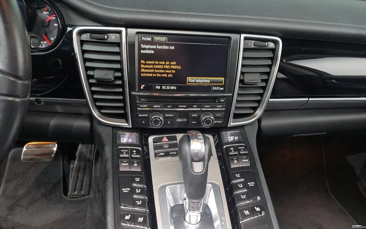 Porsche Panamera 4 AWD| BOSE| AIR SUSP| ОБДУХ| 360 КАМЕРА| , снимка 11 - Автомобили и джипове - 54454692