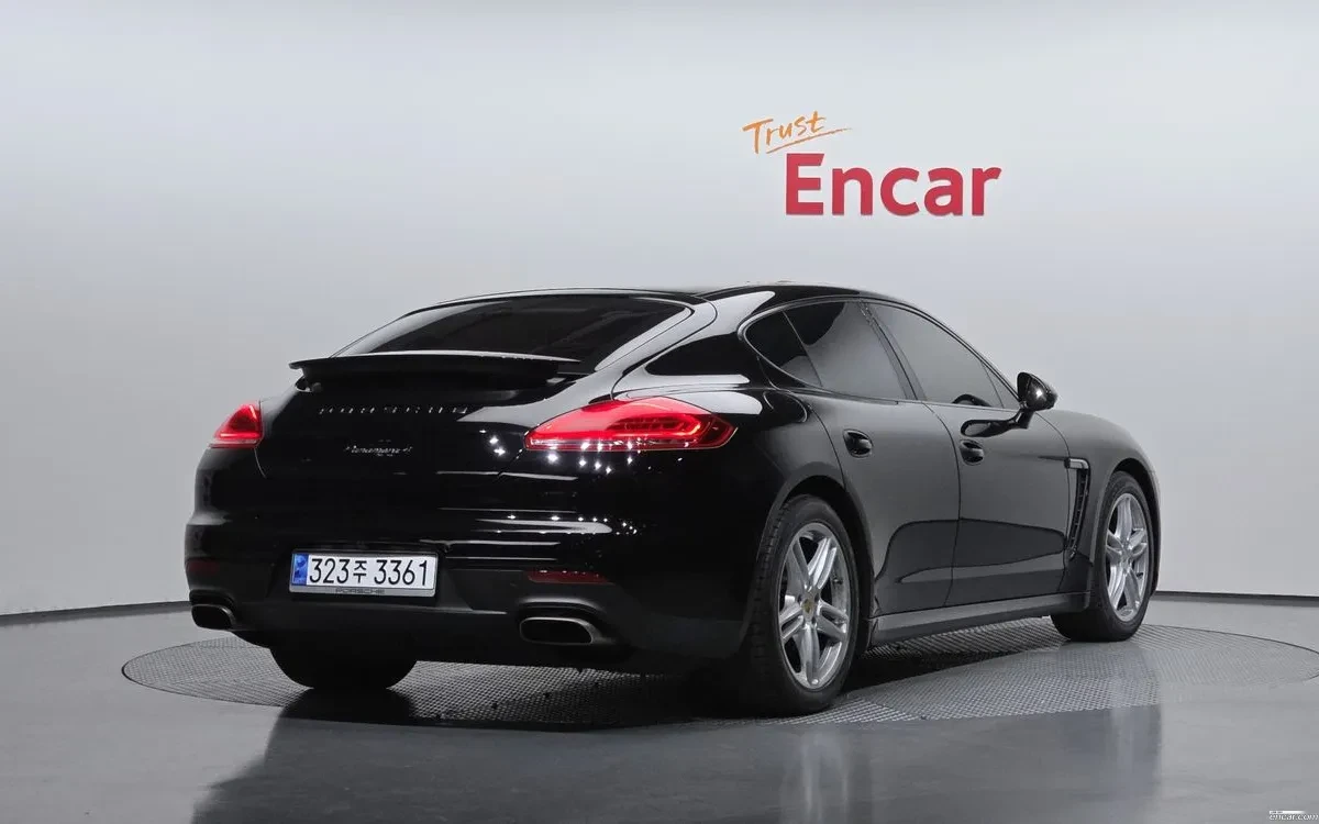 Porsche Panamera 4 AWD| BOSE| AIR SUSP| ОБДУХ| 360 КАМЕРА| , снимка 3 - Автомобили и джипове - 54454692