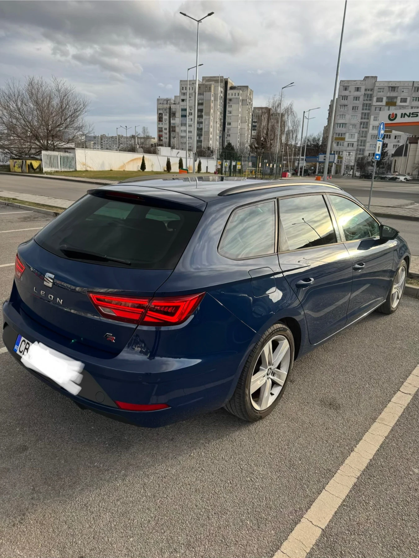 Seat Leon FR Face 2.0TDI 150кс 6МТ Distronic , снимка 2 - Автомобили и джипове - 54490832